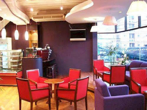 Center Point Plaza Hostel Bangkok Buitenkant foto